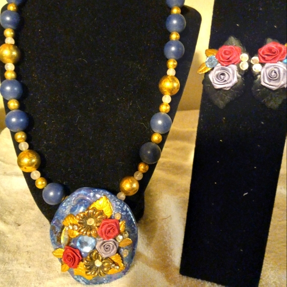 Used,not new, never worn 24in bead necklace&ceramic handmade pendant &earrings. - Picture 1 of 3